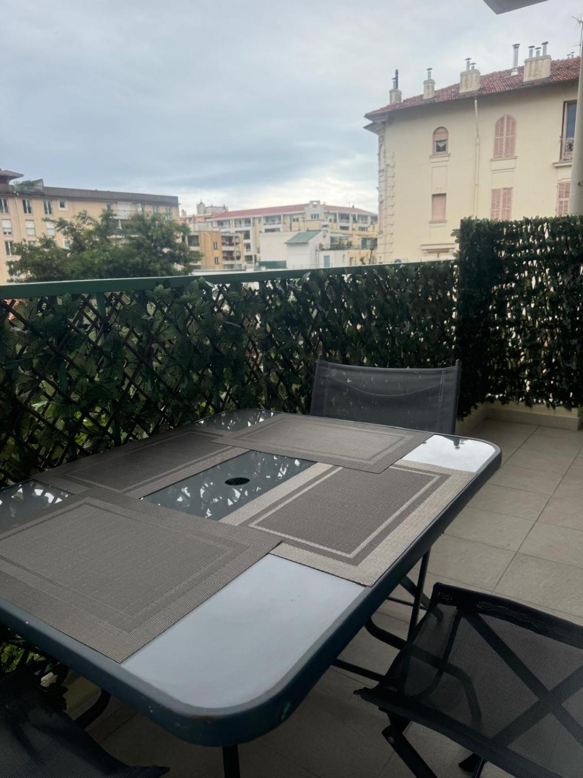 Superbe 2 Pieces A 50 M De La Promenade Des Anglais Nice Luaran gambar
